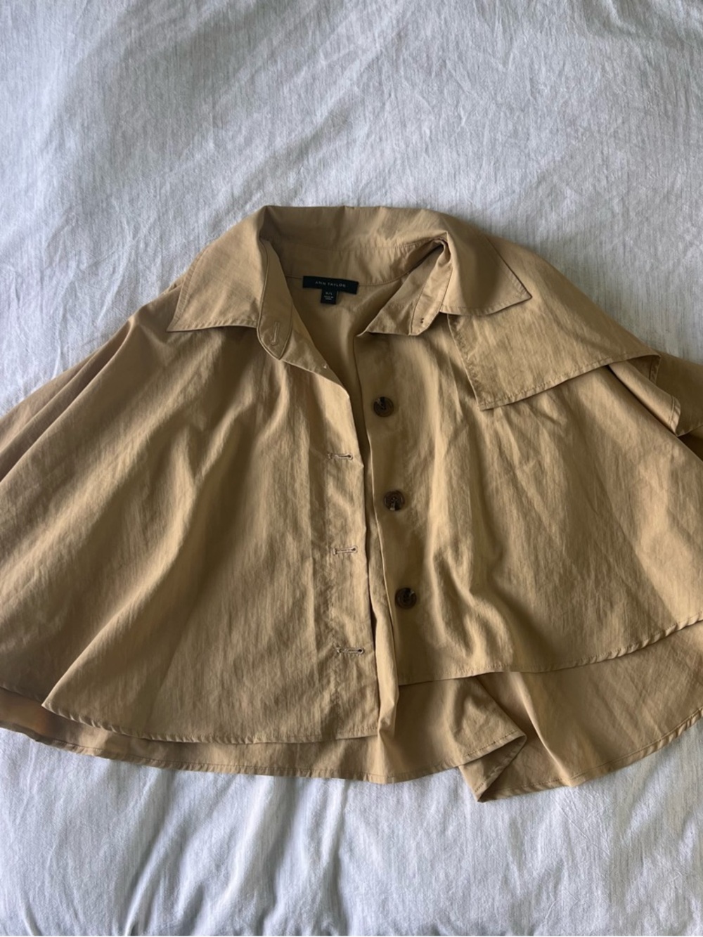Ann Taylor Light Tan Trench-Style Cropped Cape